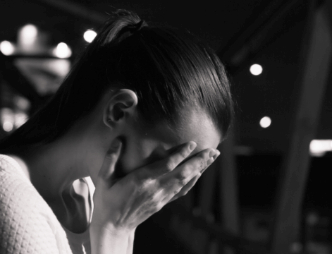 Efectos de las adicciones en la salud mental y el bienestar emocional de una persona